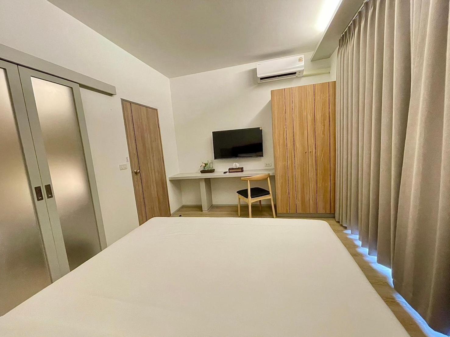 At Thaphae Hostel เชียงใหม่ ภายนอก รูปภาพ